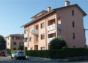 Quadrilocale con box e cantina