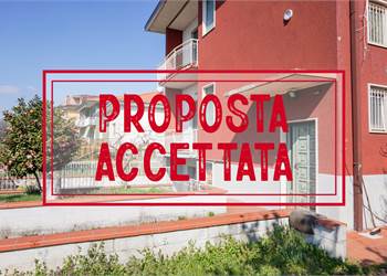 Villa singola per due famiglie